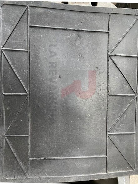 Guardafango de goma liso 600 x 500mm Trasero