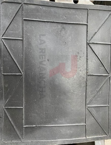 Guardafango de goma LISO 420 x 350mm Delantero