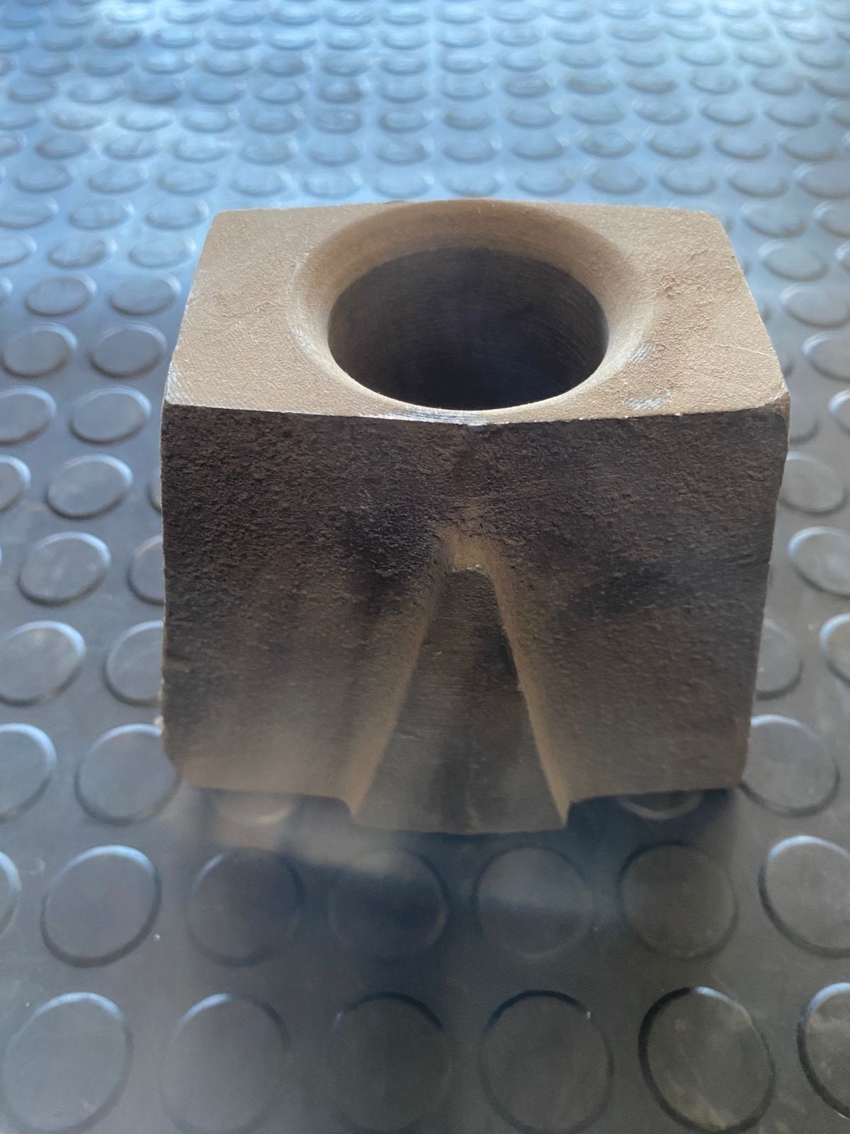Puntera de lanza triangular de fundicion corta N°3